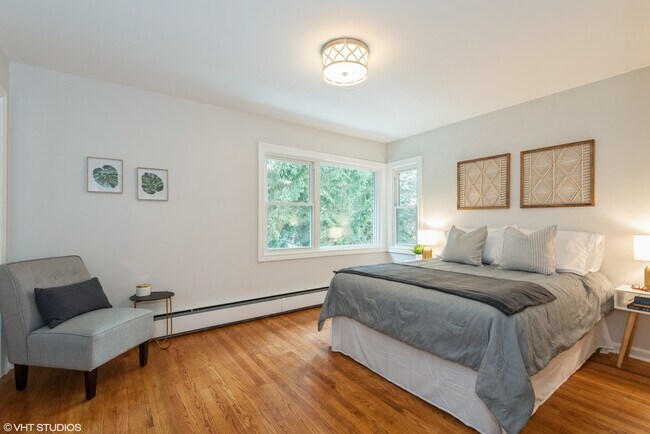 Foto del edificio - 606 Ridge Rd