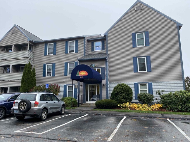 Foto del edificio - 145 Eastern Ave