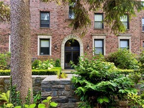 Building Photo - 64 Sagamore Rd