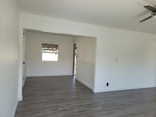 Foto del edificio - Renovated 2bd/1bth Single Family Home in R...