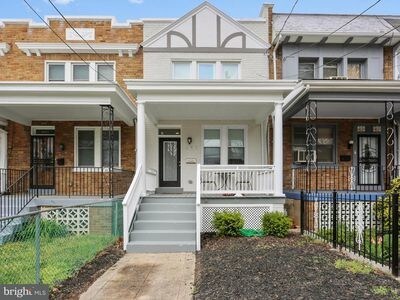 Primary Photo - 653 Hamilton St NW