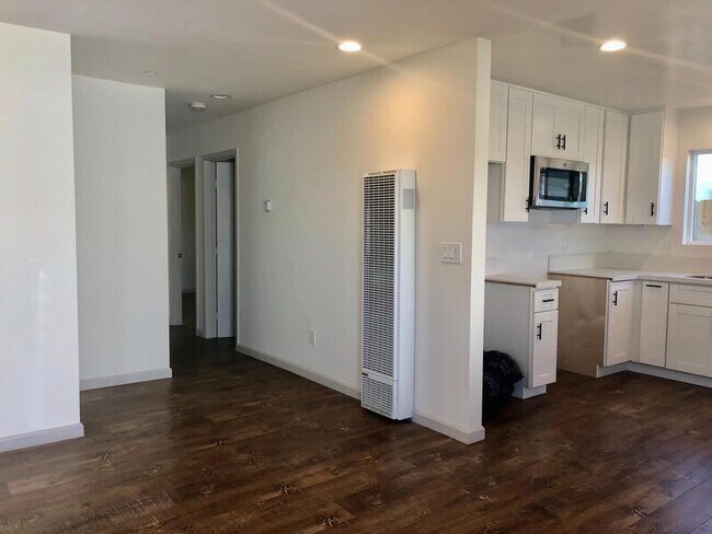Foto del edificio - 3775 Teak St