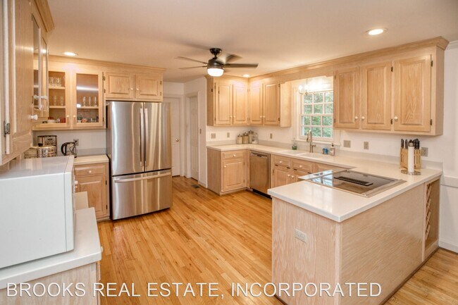 Building Photo - 3 br, 2.5 bath House - 140 Seton Hill