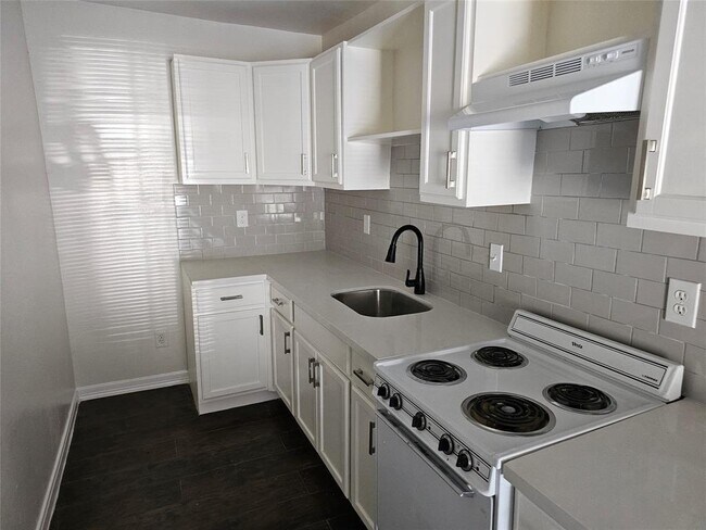 Foto del edificio - 2121 Fulton St