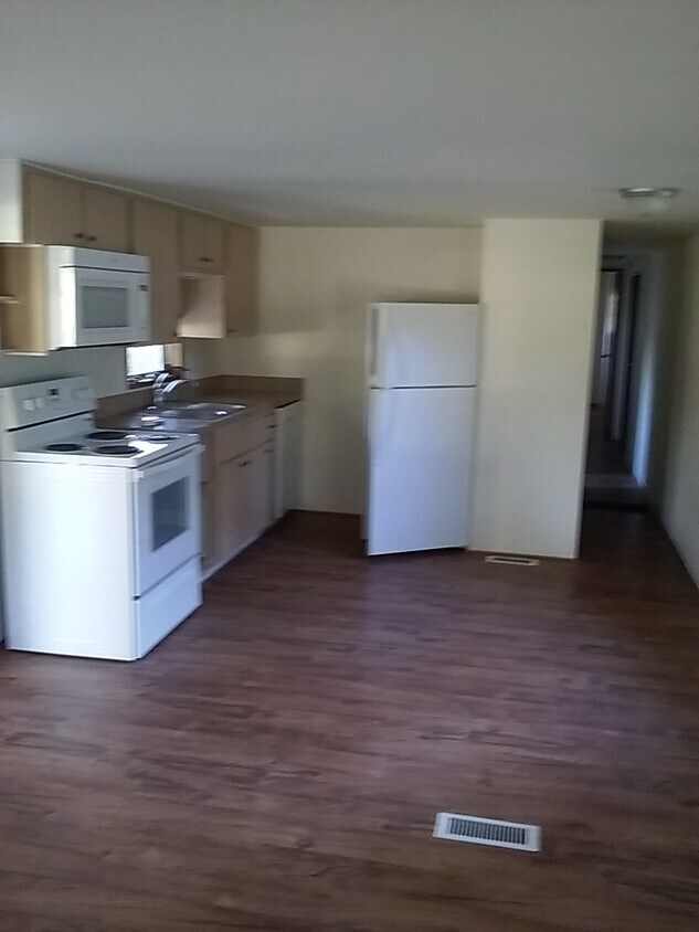 Primary Photo - 2555 N Park Pt