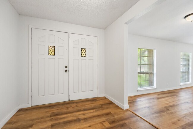 Building Photo - 8643 Bristlecone St