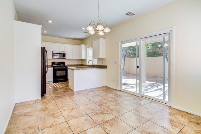 Building Photo - 10320 Bluff Valley Ct