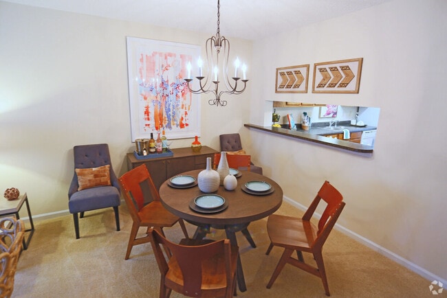 Interior Photo - Strawberry Hill