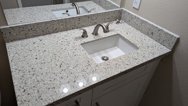 Building Photo - 177 Rockwood