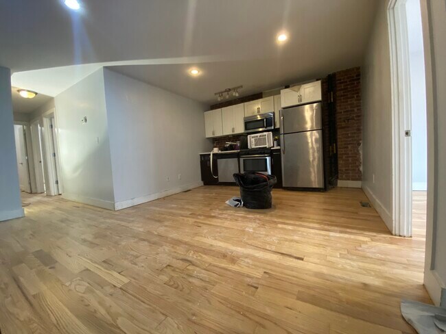 Foto del edificio - 347 Vernon Ave
