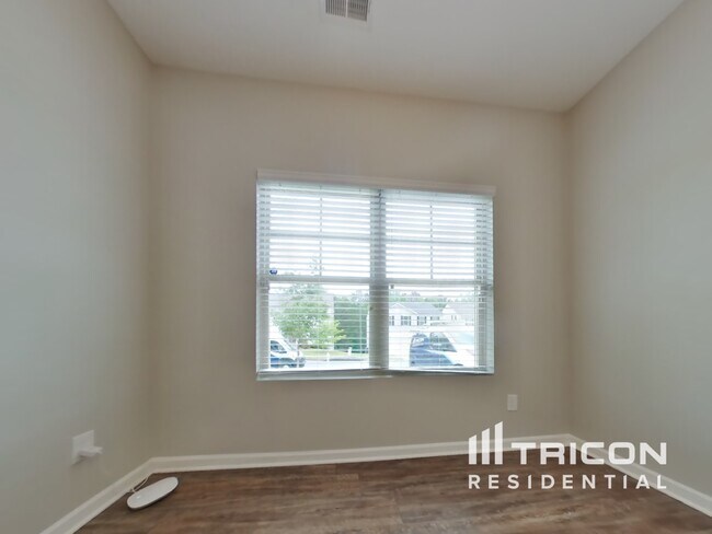 Building Photo - 496 Shady Glen Dallas GA