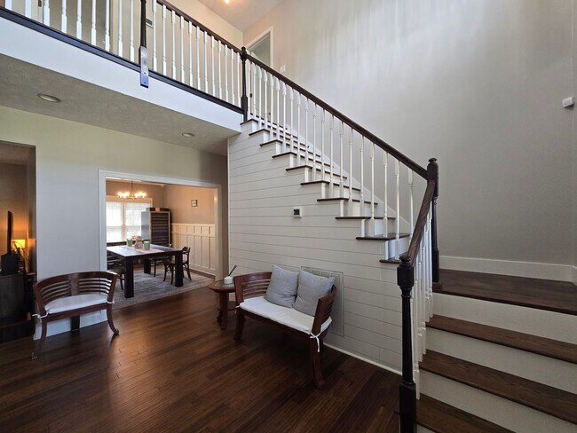 Foto del edificio - 16 Pine Hill Ct