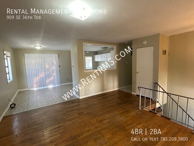 Foto del edificio - 909 SE 36th Terrace