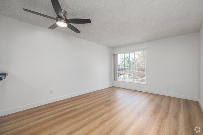 1BR, 1BA - 650SF - Living Room - Bayside Terrace 55 Senior Apartments