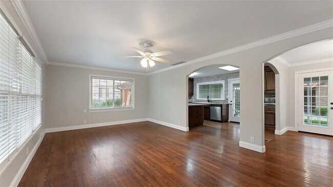 Foto del edificio - 1414 W Cypress St