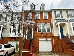 Building Photo - 1369 Thornborough Dr