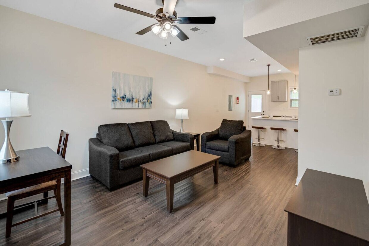Foto principal - 874 Needmore Rd