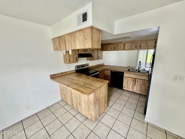 Building Photo - 420 Catamaran Dr