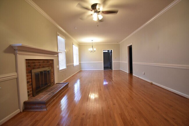 Foto del edificio - Coming Soon! 2 Bedroom 2 Bathroom - No Pets