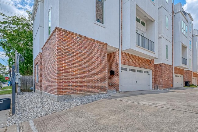 Building Photo - 1848 Colquitt St