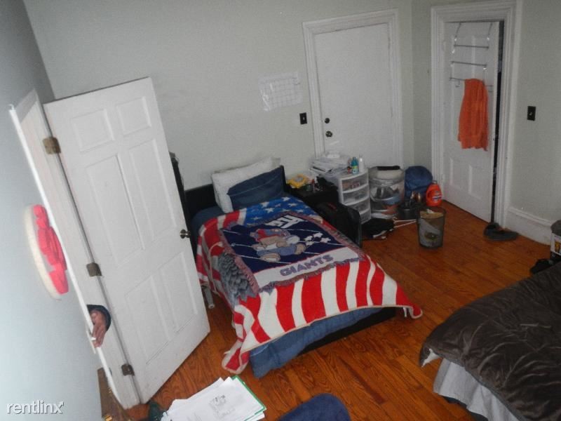 Foto principal - 775 Parker St