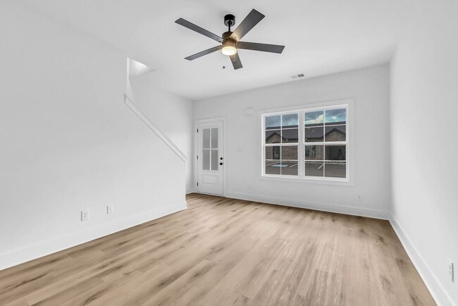 Interior Photo - Millie At Midtown