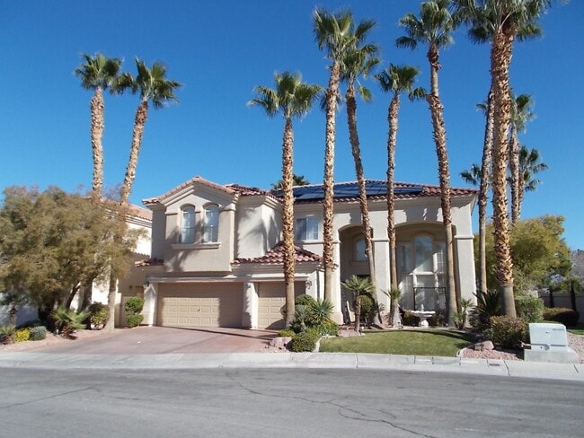 Building Photo - Stunning Fully Remodeled Luxury Home in Peccole Ranch