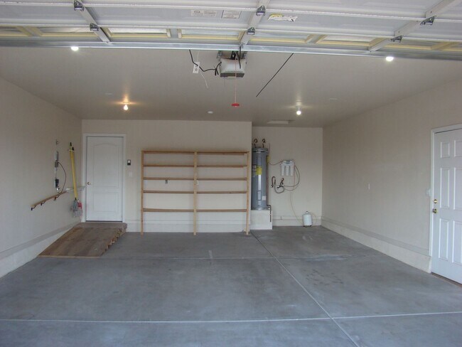 Building Photo - Welcome to 3215 Thundercloud Drive