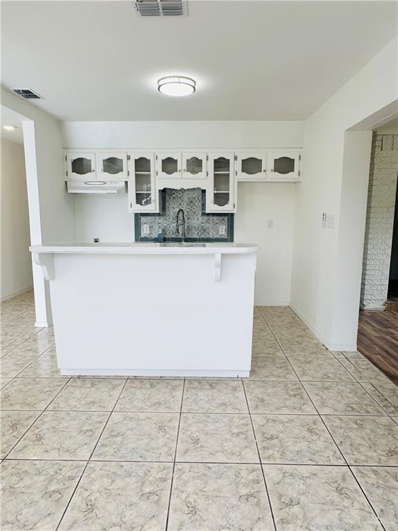 Building Photo - 12 Encino Dr