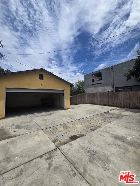 Foto del edificio - 8822 Orchard Ave