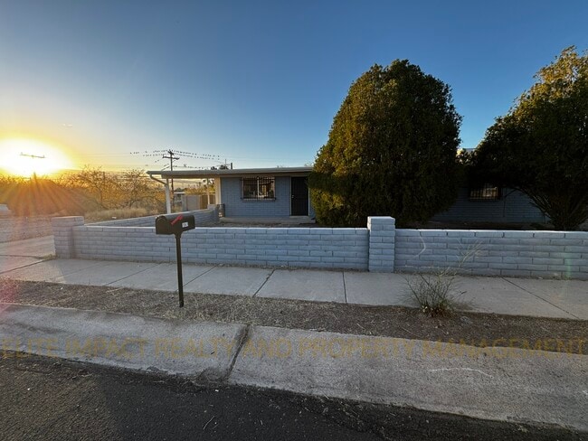 Photo - 1841 W Dominy Rd House