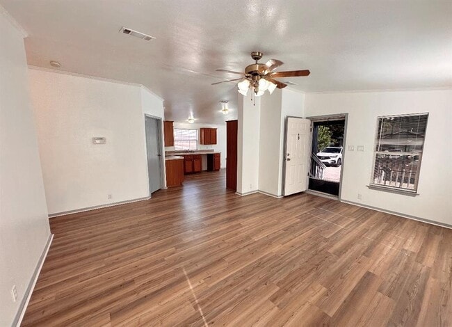 Foto del edificio - 9507 Klondike St