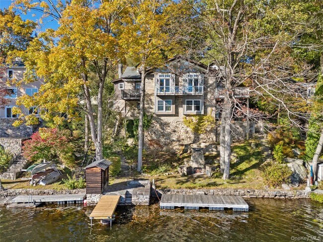 Foto del edificio - 50 Cove Rd