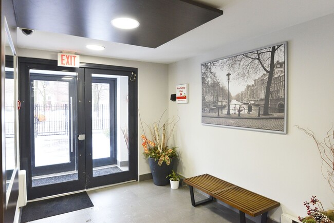 Photo de l'intérieur - 188 Jameson Ave