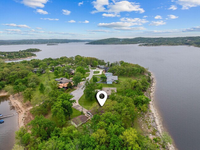 Building Photo - 471 Parkside Dr