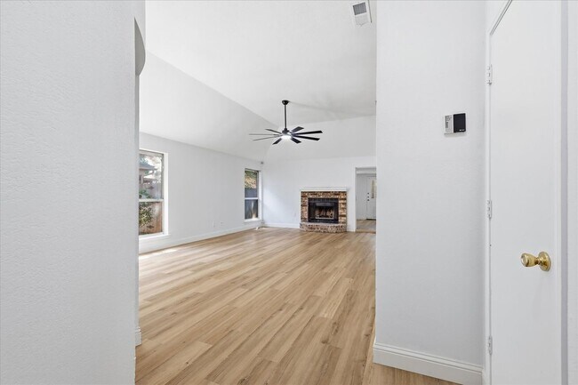 Building Photo - 8812 Sabinas Trail