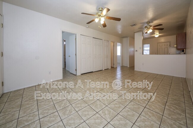 Foto del edificio - 2635 N Fontana Ave