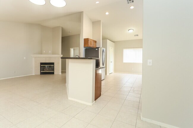 Building Photo - 2606 Tropical Sands Ave