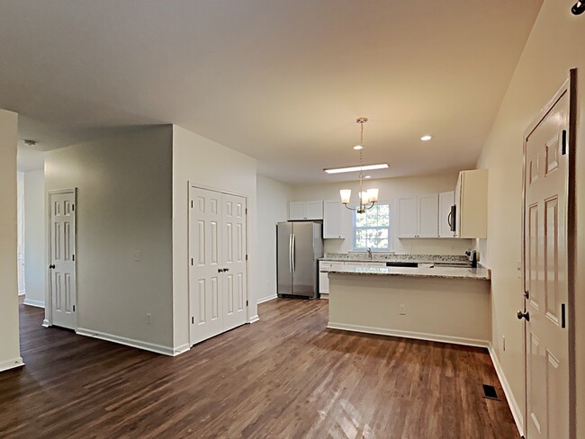 Building Photo - 125 Stewarts Knob Drive
