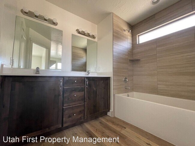 Building Photo - 4 br, 2.5 bath House - 5888 S Fairlane Way