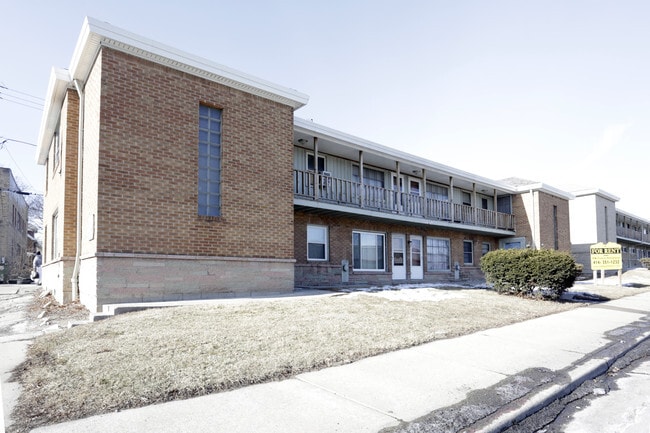 Building Photo - 5525 N Teutonia Ave