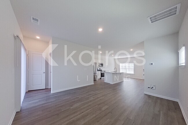 Foto del edificio - 2441 Banyan Cir