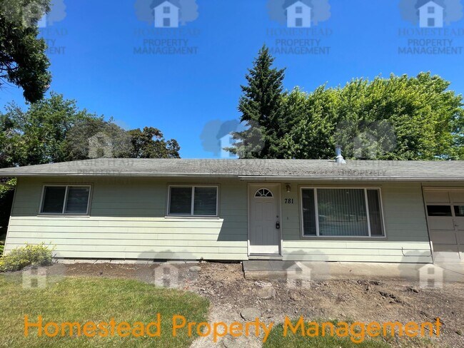 Foto del edificio - Hard to find 3 bedroom 2, bathroom.