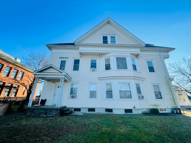 Building Photo - 43 Olo St