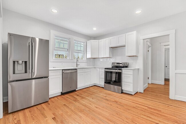 Foto del edificio - 726 Highland Ave