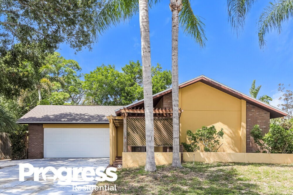 Primary Photo - 1304 Oak View Dr