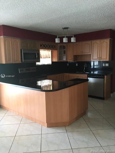 Foto del edificio - 5001 SW 96th Ave