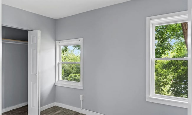 Building Photo - 21 W Sunnyside Way