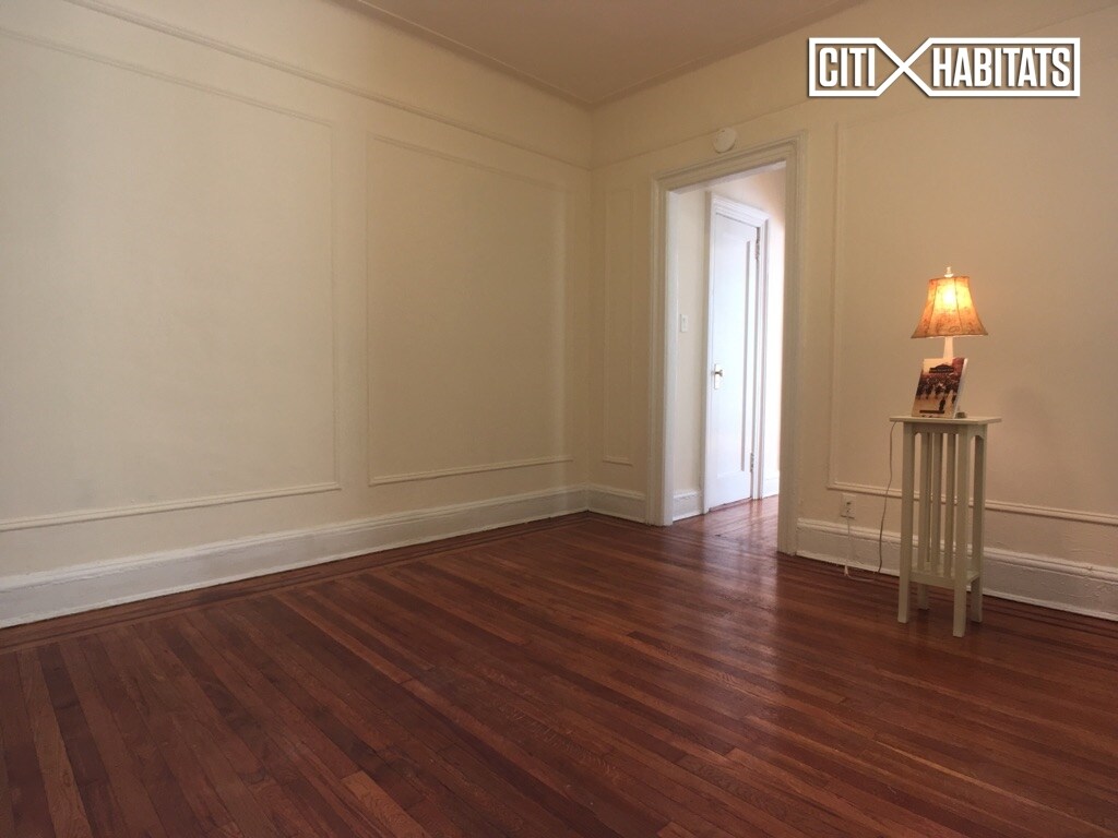Primary Photo - 3035 34th St
