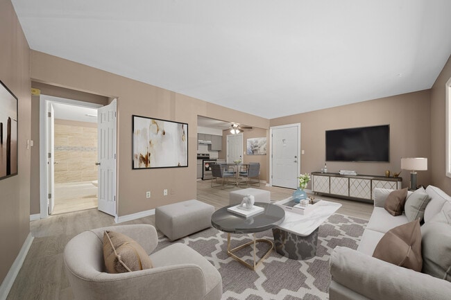 Foto del edificio - Lakeland Apartments ::OPEN HOUSE::